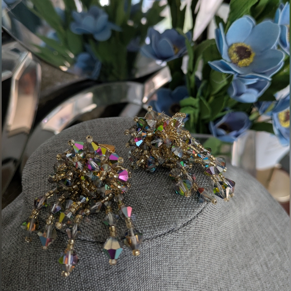 Vintage, Glam, Waterfall, faceted, sparkling Chandelier Drop Clip on Earrings - Picture 9 of 13